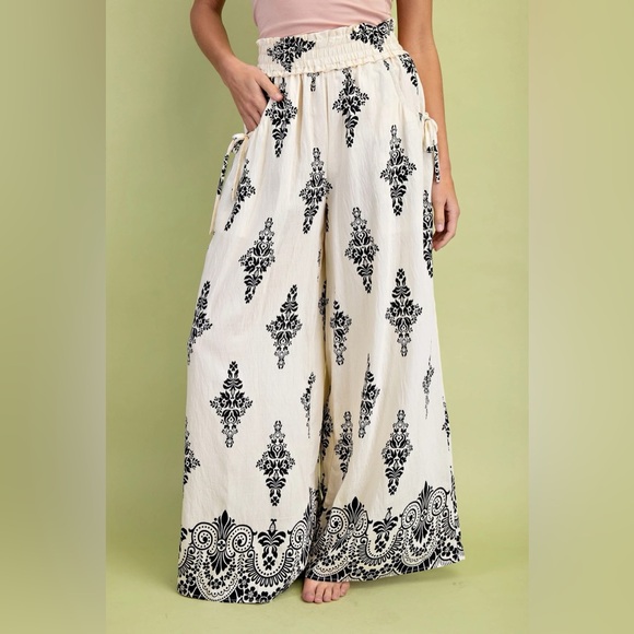 Pants - Elastic Waist Relaxed Fit Pants with Gathered Tie Pockets 83% Rayon 17% Nylon